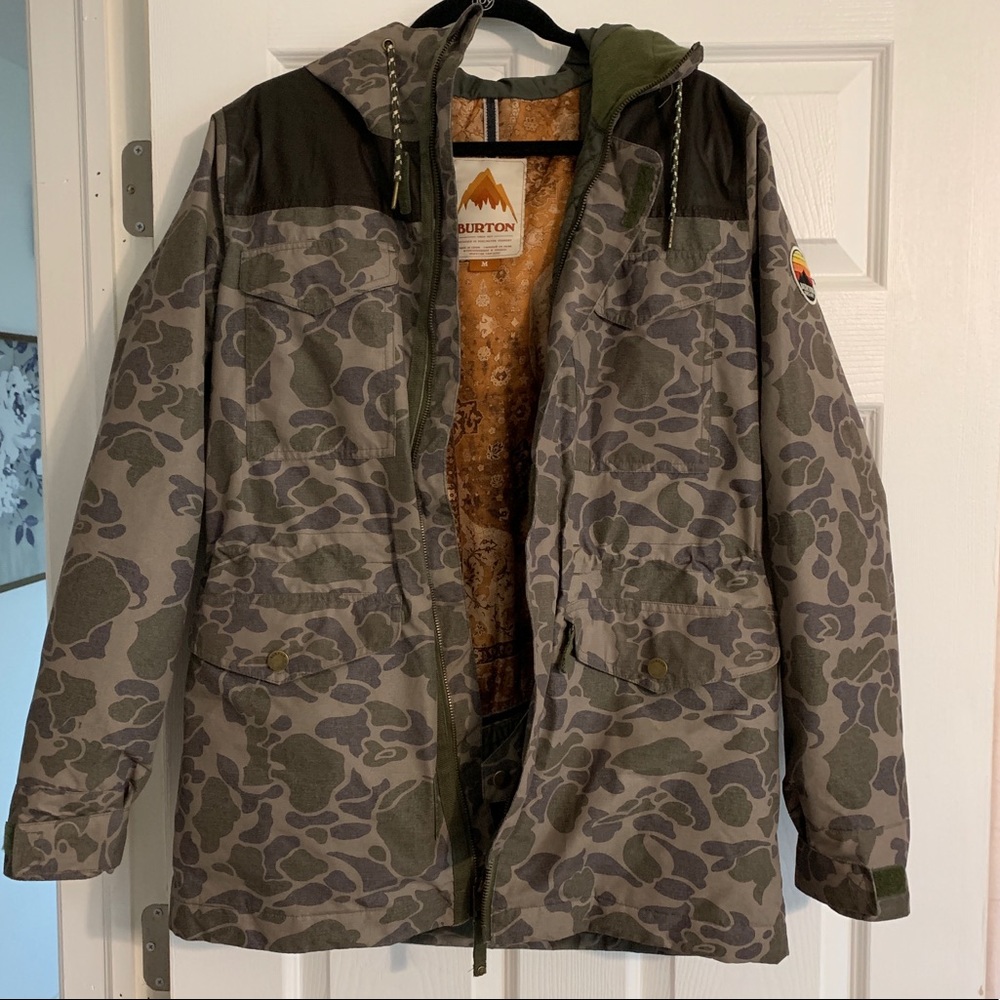 Burton Jacket: Army Green/Camo designed